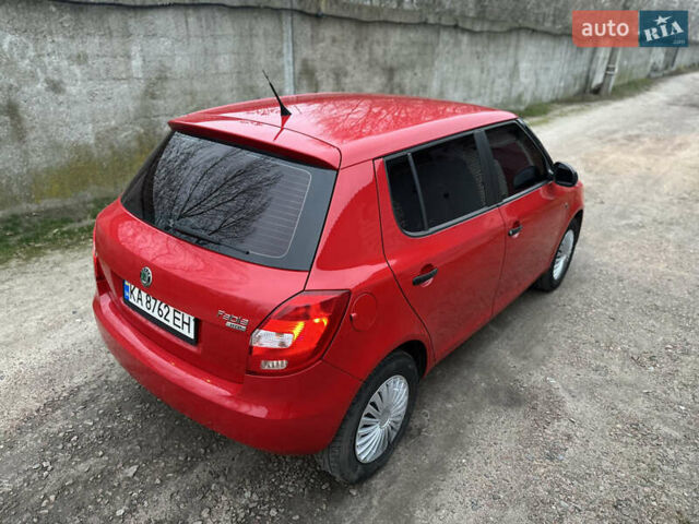 Красный Шкода Фабия, объемом двигателя 1.2 л и пробегом 166 тыс. км за 3450 $, фото 7 на Automoto.ua