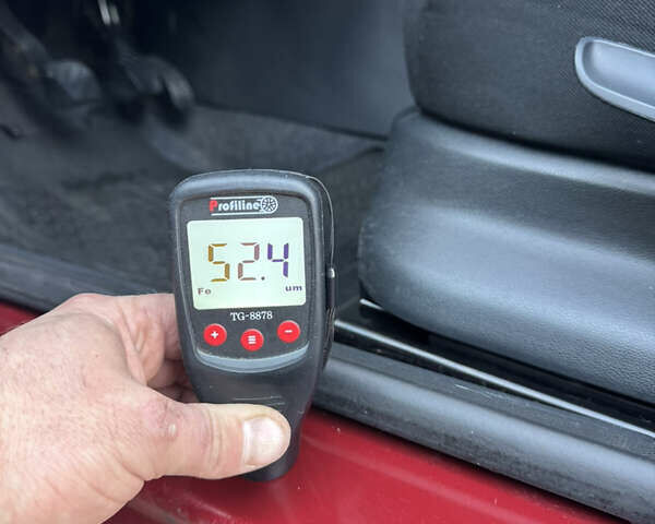 Красный Шкода Фабия, объемом двигателя 1.39 л и пробегом 232 тыс. км за 4500 $, фото 34 на Automoto.ua