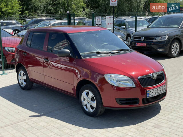 Красный Шкода Фабия, объемом двигателя 1.2 л и пробегом 203 тыс. км за 4755 $, фото 9 на Automoto.ua