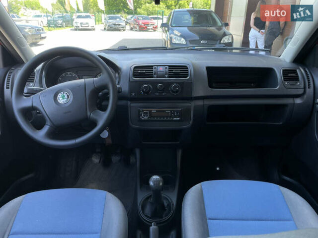 Красный Шкода Фабия, объемом двигателя 1.2 л и пробегом 203 тыс. км за 4755 $, фото 36 на Automoto.ua