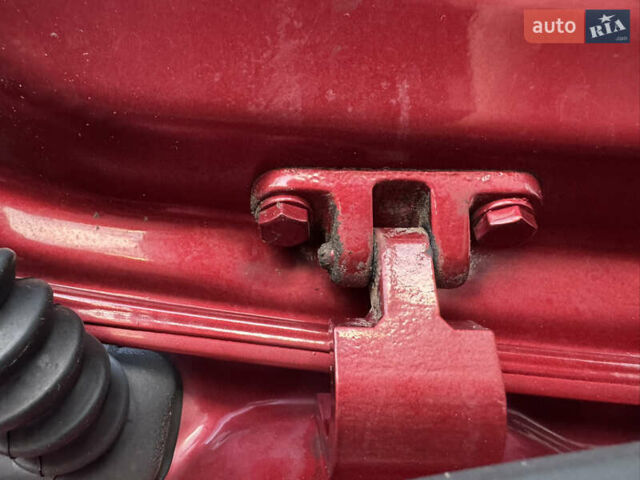 Красный Шкода Фабия, объемом двигателя 1.39 л и пробегом 232 тыс. км за 4500 $, фото 74 на Automoto.ua