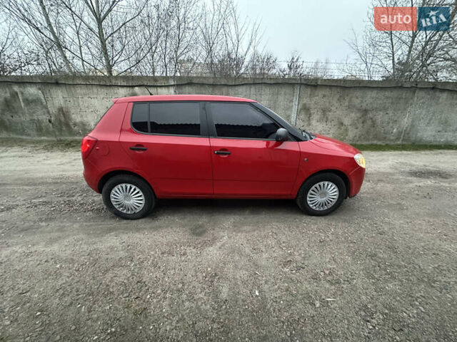 Красный Шкода Фабия, объемом двигателя 1.2 л и пробегом 166 тыс. км за 3450 $, фото 10 на Automoto.ua