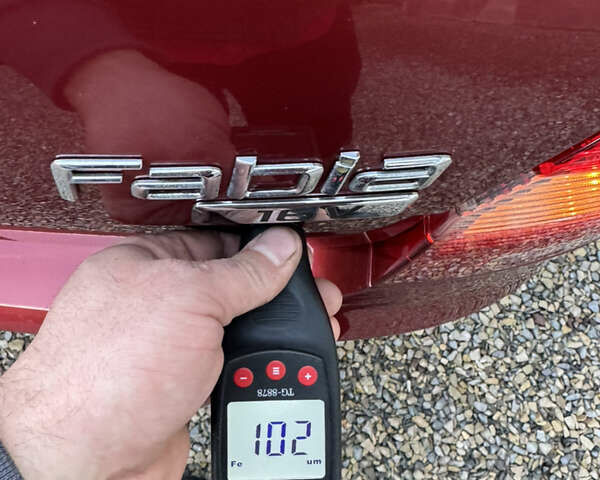 Красный Шкода Фабия, объемом двигателя 1.39 л и пробегом 232 тыс. км за 4500 $, фото 21 на Automoto.ua