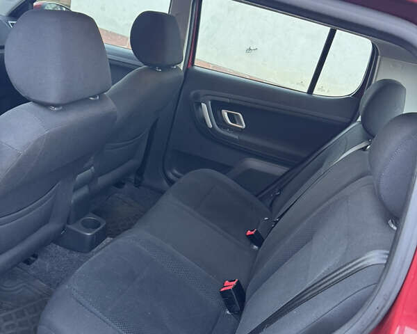 Красный Шкода Фабия, объемом двигателя 1.39 л и пробегом 232 тыс. км за 4500 $, фото 46 на Automoto.ua