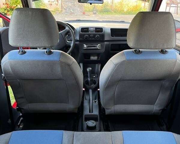 Червоний Шкода Фабія, об'ємом двигуна 1.2 л та пробігом 112 тис. км за 4800 $, фото 6 на Automoto.ua