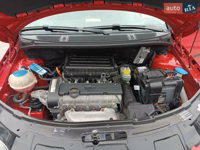 Красный Шкода Фабия, объемом двигателя 1.39 л и пробегом 185 тыс. км за 5450 $, фото 18 на Automoto.ua