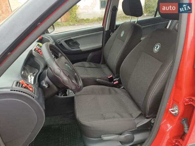Красный Шкода Фабия, объемом двигателя 1.39 л и пробегом 185 тыс. км за 5450 $, фото 19 на Automoto.ua
