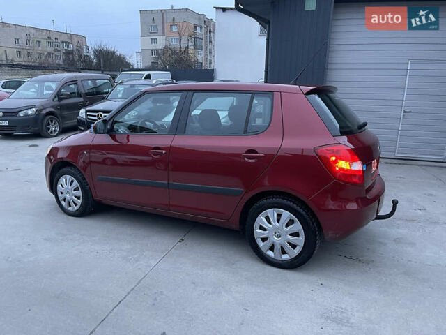 Красный Шкода Фабия, объемом двигателя 1.39 л и пробегом 181 тыс. км за 5200 $, фото 6 на Automoto.ua