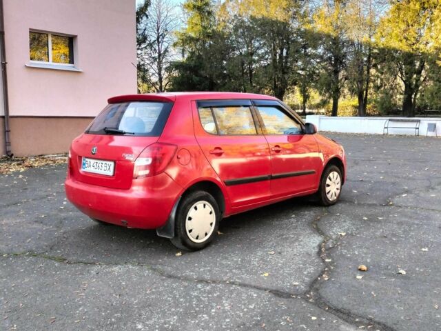 Червоний Шкода Фабія, об'ємом двигуна 1.2 л та пробігом 200 тис. км за 3950 $, фото 4 на Automoto.ua