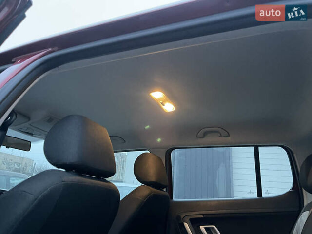 Красный Шкода Фабия, объемом двигателя 1.39 л и пробегом 181 тыс. км за 5200 $, фото 28 на Automoto.ua