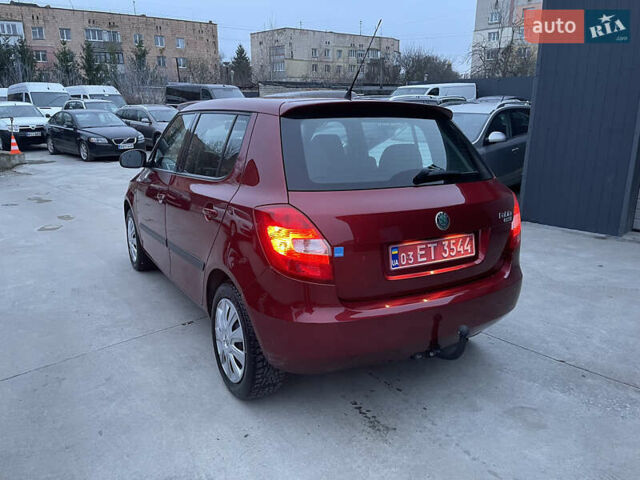 Красный Шкода Фабия, объемом двигателя 1.39 л и пробегом 181 тыс. км за 5200 $, фото 8 на Automoto.ua
