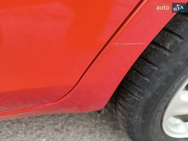 Красный Шкода Фабия, объемом двигателя 1.39 л и пробегом 185 тыс. км за 5450 $, фото 39 на Automoto.ua