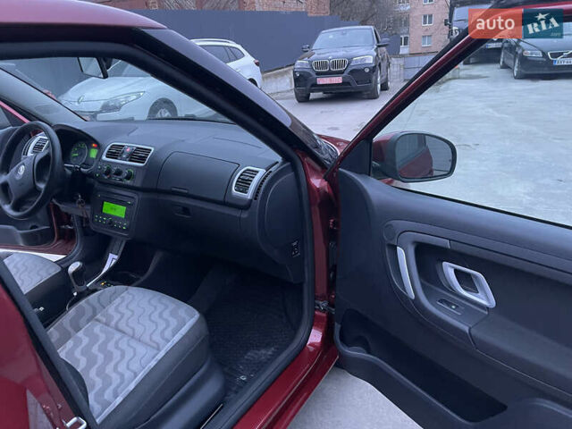 Красный Шкода Фабия, объемом двигателя 1.39 л и пробегом 181 тыс. км за 5200 $, фото 33 на Automoto.ua