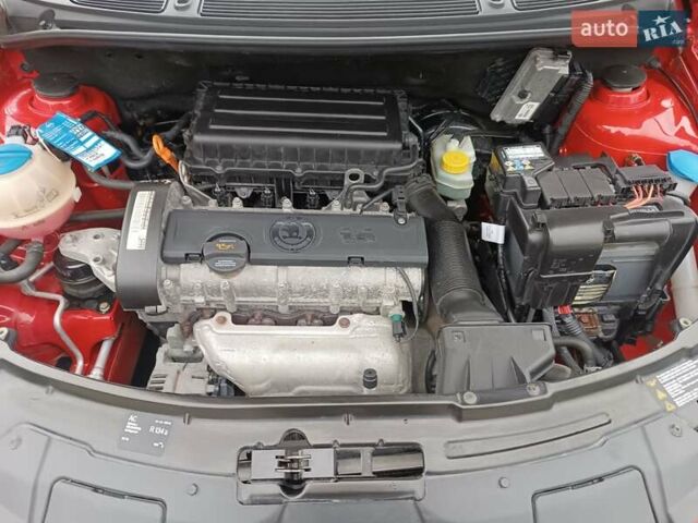 Красный Шкода Фабия, объемом двигателя 1.39 л и пробегом 185 тыс. км за 5450 $, фото 28 на Automoto.ua