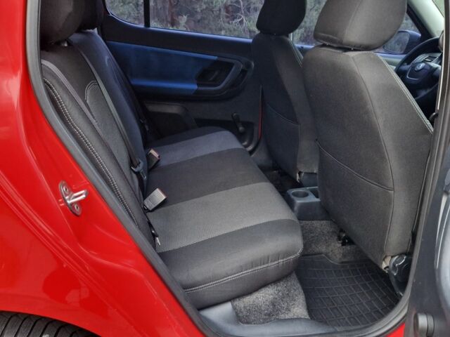 Красный Шкода Фабия, объемом двигателя 1.4 л и пробегом 224 тыс. км за 4750 $, фото 15 на Automoto.ua