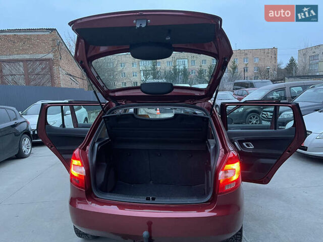 Красный Шкода Фабия, объемом двигателя 1.39 л и пробегом 181 тыс. км за 5200 $, фото 36 на Automoto.ua