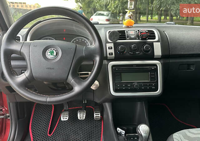 Червоний Шкода Фабія, об'ємом двигуна 1.2 л та пробігом 185 тис. км за 4700 $, фото 16 на Automoto.ua