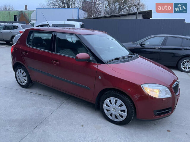 Красный Шкода Фабия, объемом двигателя 1.39 л и пробегом 181 тыс. км за 5200 $, фото 14 на Automoto.ua