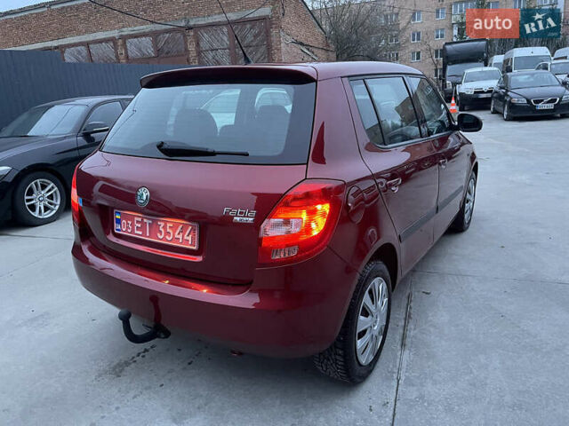 Красный Шкода Фабия, объемом двигателя 1.39 л и пробегом 181 тыс. км за 5200 $, фото 11 на Automoto.ua