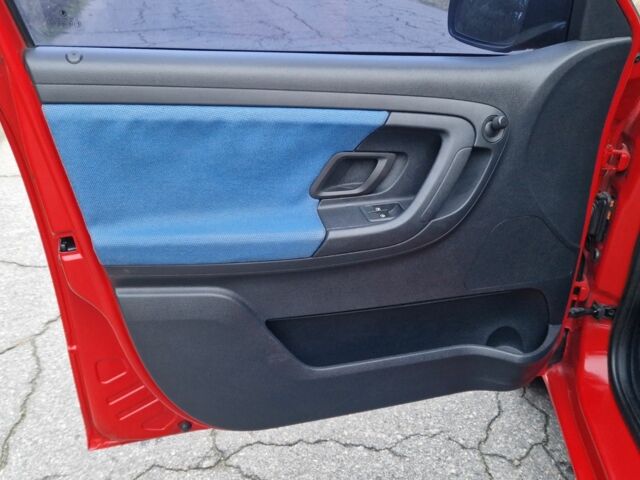 Красный Шкода Фабия, объемом двигателя 1.4 л и пробегом 224 тыс. км за 4750 $, фото 6 на Automoto.ua