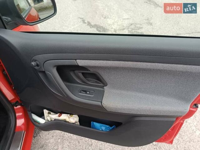 Красный Шкода Фабия, объемом двигателя 1.39 л и пробегом 185 тыс. км за 5450 $, фото 20 на Automoto.ua