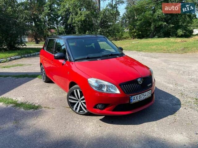 Червоний Шкода Фабія, об'ємом двигуна 1.39 л та пробігом 234 тис. км за 8700 $, фото 4 на Automoto.ua