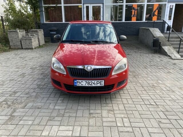 Червоний Шкода Фабія, об'ємом двигуна 1.2 л та пробігом 220 тис. км за 3999 $, фото 3 на Automoto.ua