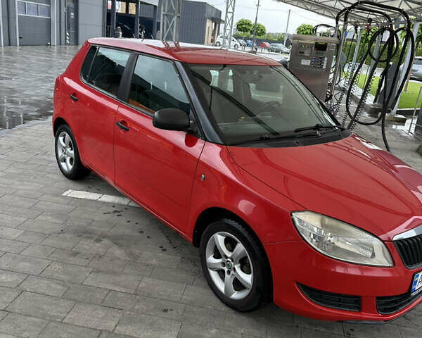 Красный Шкода Фабия, объемом двигателя 1.6 л и пробегом 309 тыс. км за 6100 $, фото 14 на Automoto.ua
