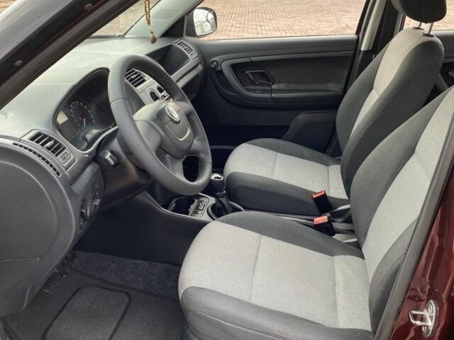 Червоний Шкода Фабія, об'ємом двигуна 1.2 л та пробігом 143 тис. км за 5500 $, фото 7 на Automoto.ua