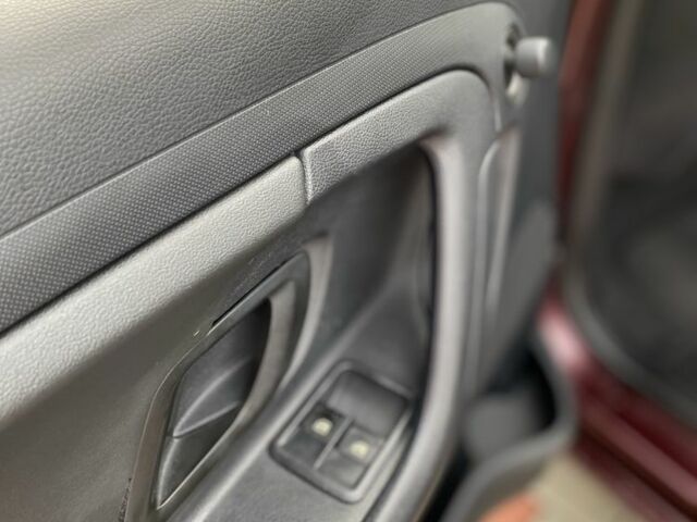 Червоний Шкода Фабія, об'ємом двигуна 1.2 л та пробігом 143 тис. км за 5500 $, фото 9 на Automoto.ua