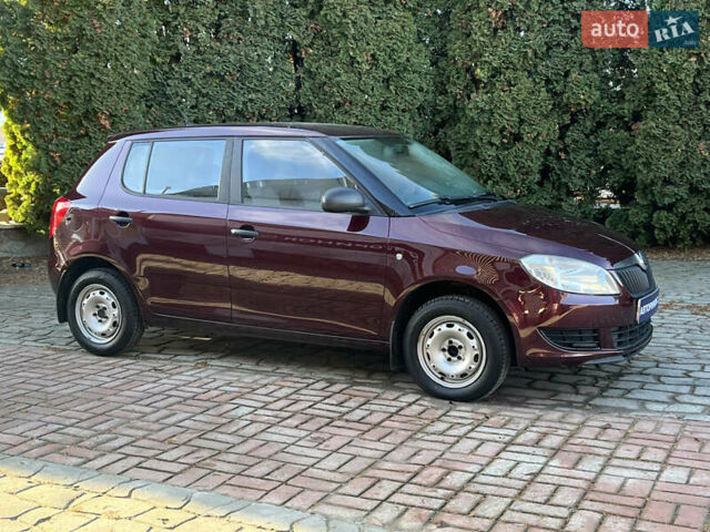 Червоний Шкода Фабія, об'ємом двигуна 1.2 л та пробігом 143 тис. км за 5500 $, фото 1 на Automoto.ua