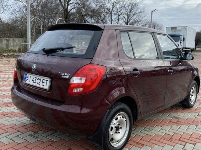 Червоний Шкода Фабія, об'ємом двигуна 1.2 л та пробігом 143 тис. км за 5500 $, фото 2 на Automoto.ua