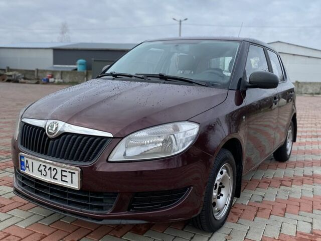 Червоний Шкода Фабія, об'ємом двигуна 1.2 л та пробігом 143 тис. км за 5500 $, фото 1 на Automoto.ua