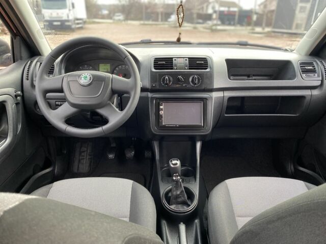 Червоний Шкода Фабія, об'ємом двигуна 1.2 л та пробігом 143 тис. км за 5500 $, фото 10 на Automoto.ua