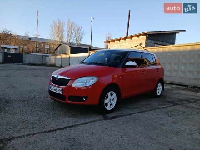 Красный Шкода Фабия, объемом двигателя 1.39 л и пробегом 176 тыс. км за 5600 $, фото 2 на Automoto.ua