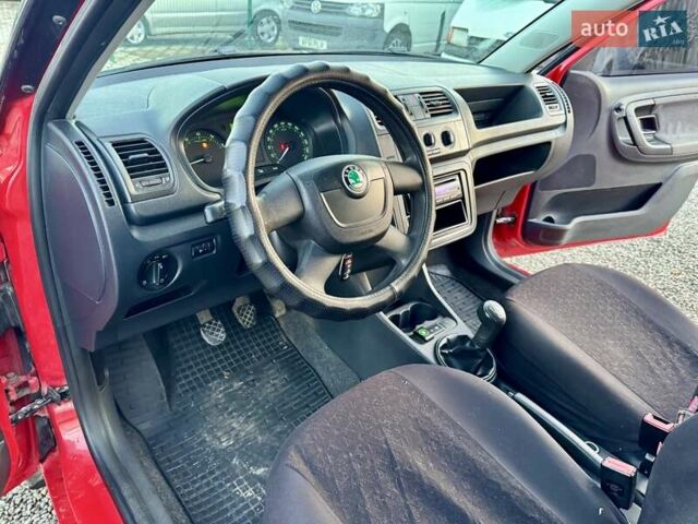 Червоний Шкода Фабія, об'ємом двигуна 1.2 л та пробігом 304 тис. км за 3999 $, фото 21 на Automoto.ua