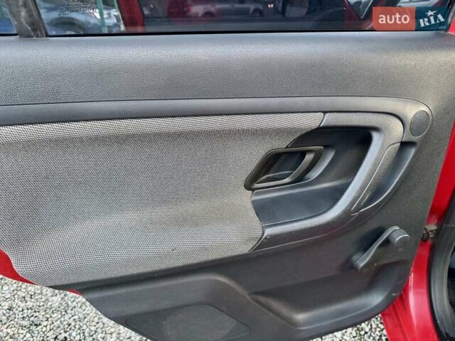 Червоний Шкода Фабія, об'ємом двигуна 1.2 л та пробігом 304 тис. км за 3999 $, фото 23 на Automoto.ua