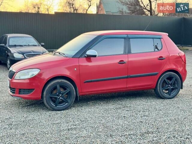 Червоний Шкода Фабія, об'ємом двигуна 1.2 л та пробігом 304 тис. км за 3999 $, фото 1 на Automoto.ua