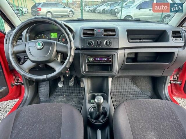 Червоний Шкода Фабія, об'ємом двигуна 1.2 л та пробігом 304 тис. км за 3999 $, фото 34 на Automoto.ua