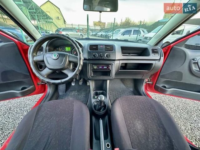 Червоний Шкода Фабія, об'ємом двигуна 1.2 л та пробігом 304 тис. км за 3999 $, фото 33 на Automoto.ua