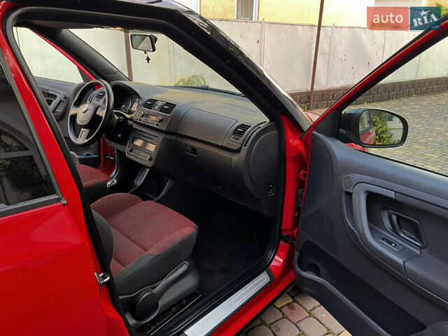 Красный Шкода Фабия, объемом двигателя 1.6 л и пробегом 254 тыс. км за 7199 $, фото 25 на Automoto.ua