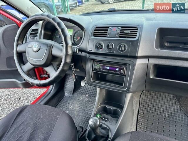 Червоний Шкода Фабія, об'ємом двигуна 1.2 л та пробігом 304 тис. км за 3999 $, фото 32 на Automoto.ua