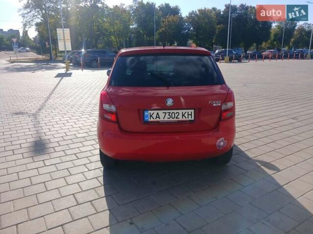 Красный Шкода Фабия, объемом двигателя 1.6 л и пробегом 226 тыс. км за 4999 $, фото 3 на Automoto.ua