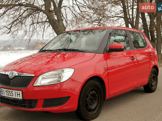Червоний Шкода Фабія, об'ємом двигуна 1.39 л та пробігом 195 тис. км за 5200 $, фото 5 на Automoto.ua