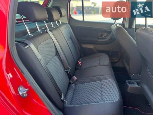 Красный Шкода Фабия, объемом двигателя 1.2 л и пробегом 210 тыс. км за 5700 $, фото 9 на Automoto.ua