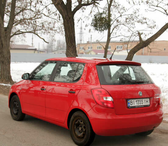 Червоний Шкода Фабія, об'ємом двигуна 1.39 л та пробігом 195 тис. км за 5200 $, фото 1 на Automoto.ua