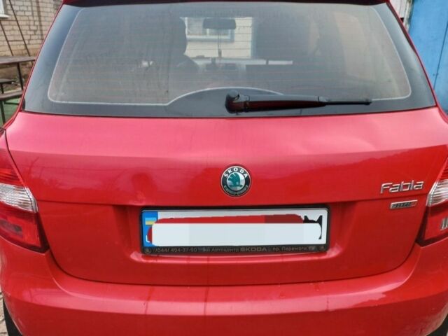 Червоний Шкода Фабія, об'ємом двигуна 1.2 л та пробігом 190 тис. км за 5800 $, фото 3 на Automoto.ua