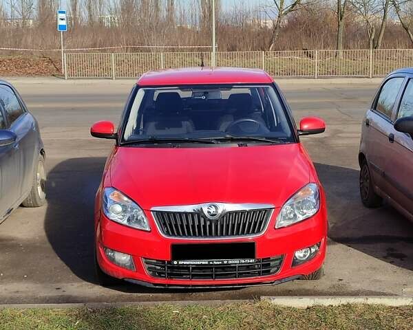Красный Шкода Фабия, объемом двигателя 1.39 л и пробегом 250 тыс. км за 5900 $, фото 9 на Automoto.ua