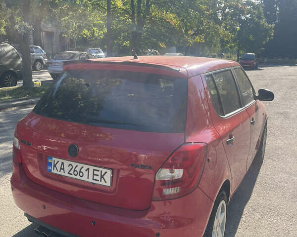 Красный Шкода Фабия, объемом двигателя 1.2 л и пробегом 280 тыс. км за 4150 $, фото 4 на Automoto.ua
