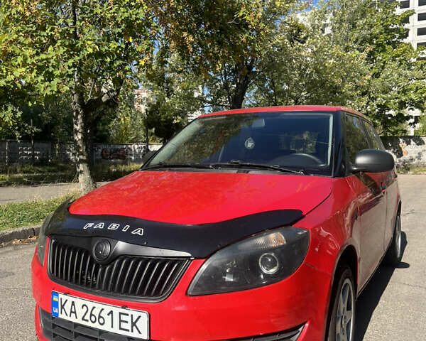 Красный Шкода Фабия, объемом двигателя 1.2 л и пробегом 280 тыс. км за 4150 $, фото 6 на Automoto.ua